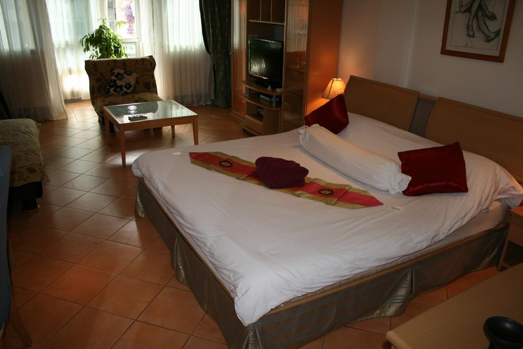 Hotell Aquarius Gay & Sauna Patong