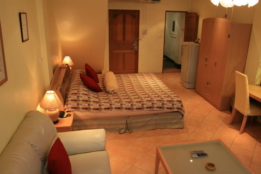 Aquarius Gay & Sauna Hotell 3*