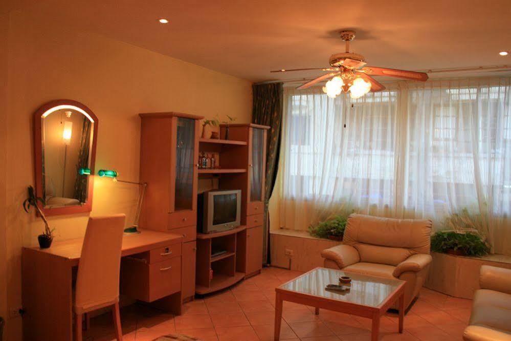 Aquarius Gay & Sauna Hotell 3*
